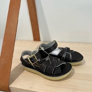 Saltwater NEW Sun San Dark Brown Swimmers style Size 6